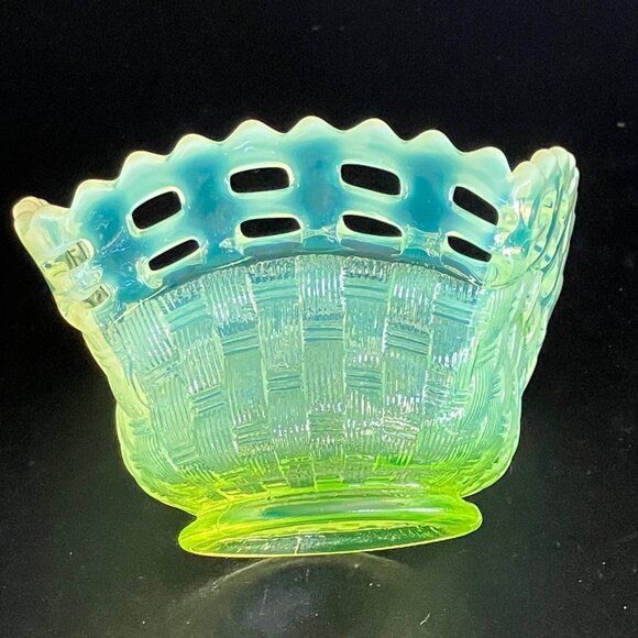 Fenton Topaz Opalescent Uranium Lattice Basket Weave Candy Dish - Picture 9 of 13
